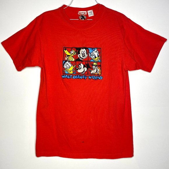 Mickey Mouse T-shirt Red Adult Med with Minnie Daffy Pluto Goofy Daisy Duck - Picture 2 of 9